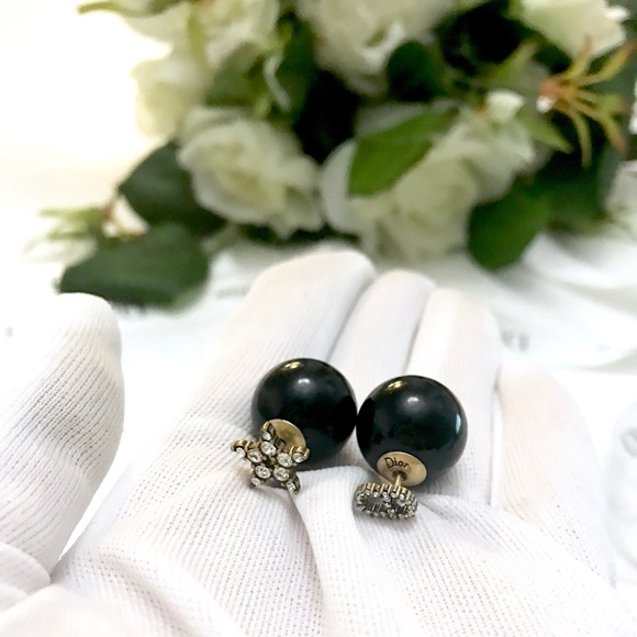 ♦️sold♦️Dior brass CD and star tribale $550 - Picture 6 of 8